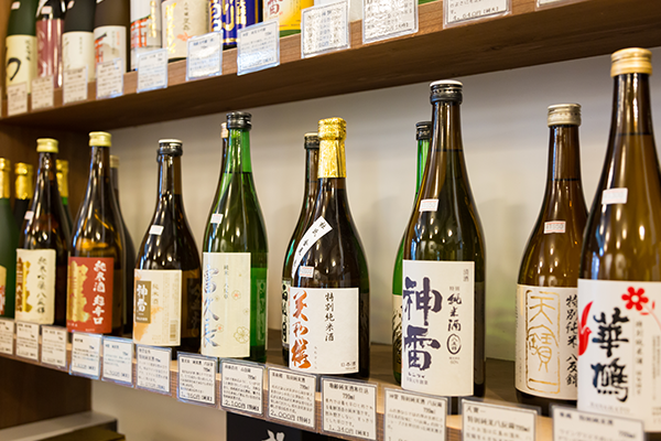 唎酒師の資格を持つ店主が お酒のご相談承ります。